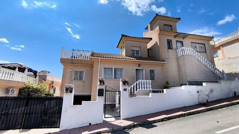 Beautiful 2 Bedroom Quad Villa With Communal Pool -La Marquesa - Ciudad Quesada