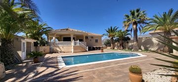 Beautiful Detached Villa With Pool - Hondón de las Nieves
