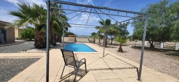 Charming Country Retreat with Casita, Workshop & Pool - La Romana