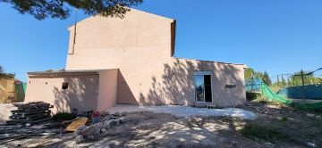 Rare Dual Property Opportunity – Grand 4-Bedroom Part Renovated Home with 3 Bedroom Wooden Chalet on Expansive Plot - La Romana