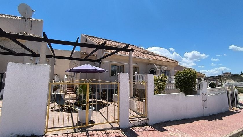 Semi-Detached Villa In Ciudad Quesada - Ciudad Quesada