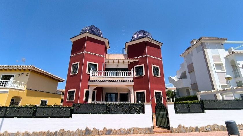Distinctive End Townhouse in Doña Pepa - Ciudad Quesada