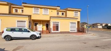**RESERVED **Immaculate Modern 3-Bedroom Townhouse