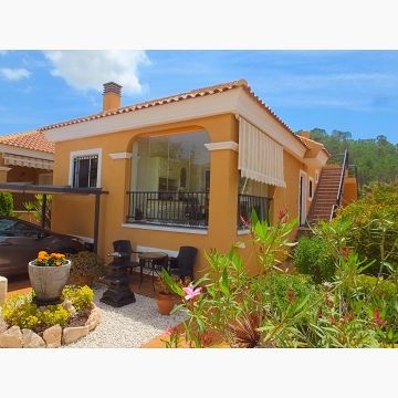 Charming 3-Bedroom Detached Villa with Guest Apartment, Communal Pool & Potential for Expansion 