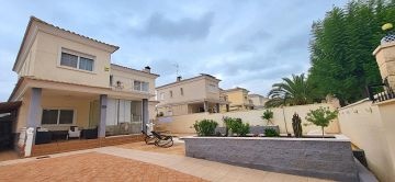 Beautiful 3-Bedroom Villa with Private Pool and Gardens in Aspe - Aspe